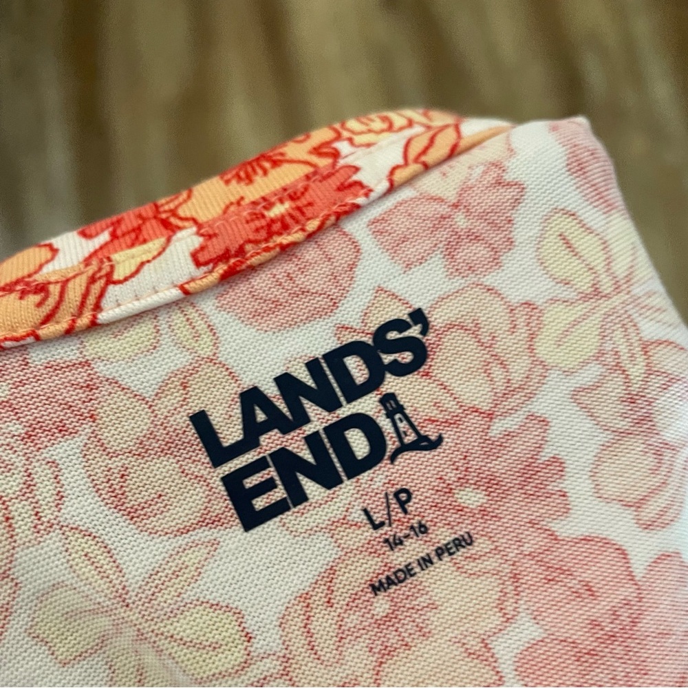 Lands’ End Floral Short Sleeve V Neck Tee - Picture 6 of 7
